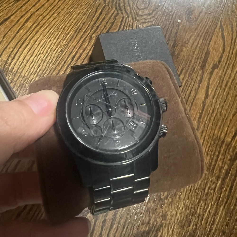 Men’s Michael Kors watch - Picture 2 of 3